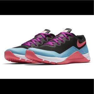 Nike Flywire MetCon training shoe, 10, like new!